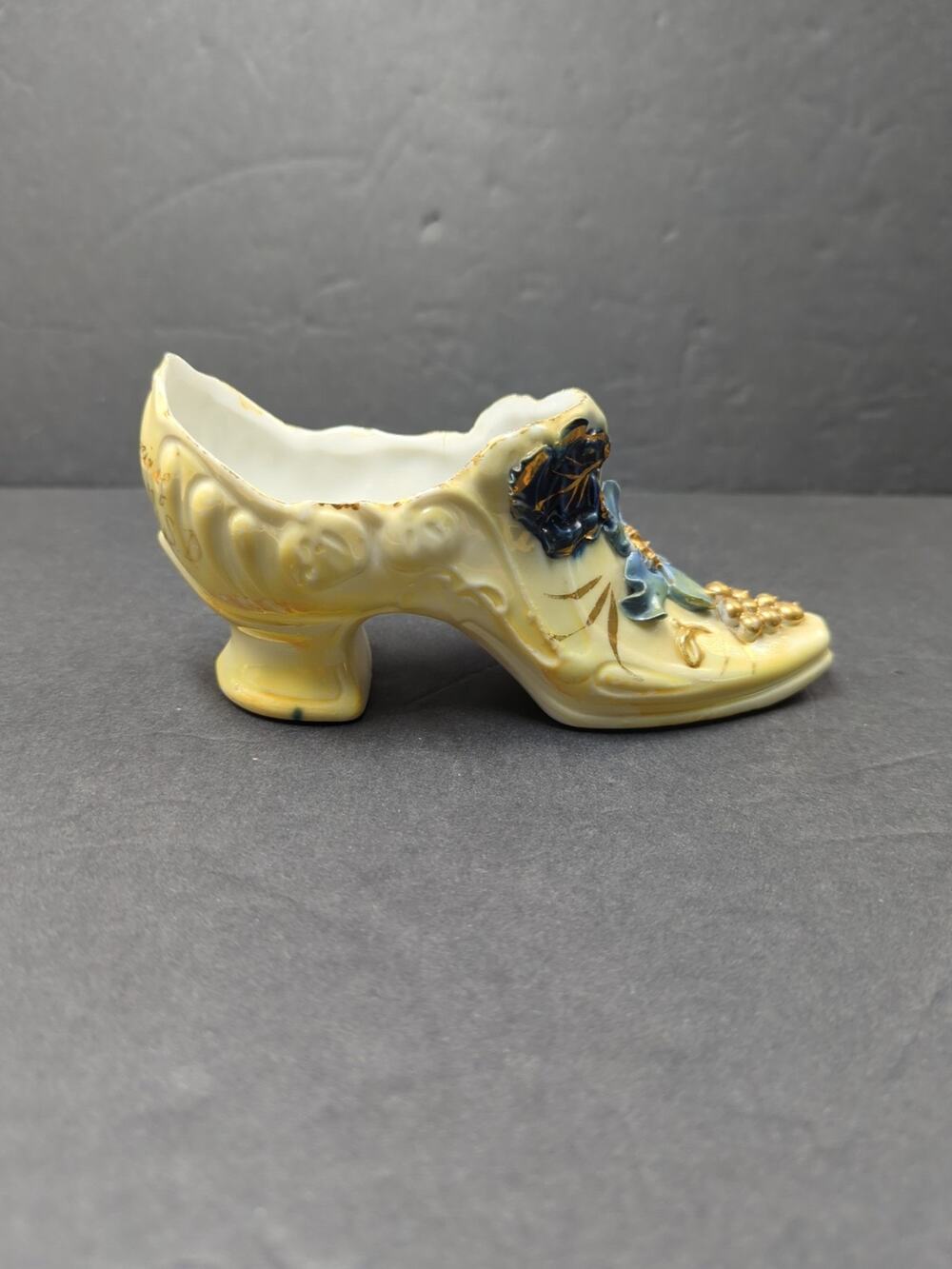 Vtg Germany Porcelain Yellow Luster Floral Grapes Boot Souvenir Sioux‎ Falls S